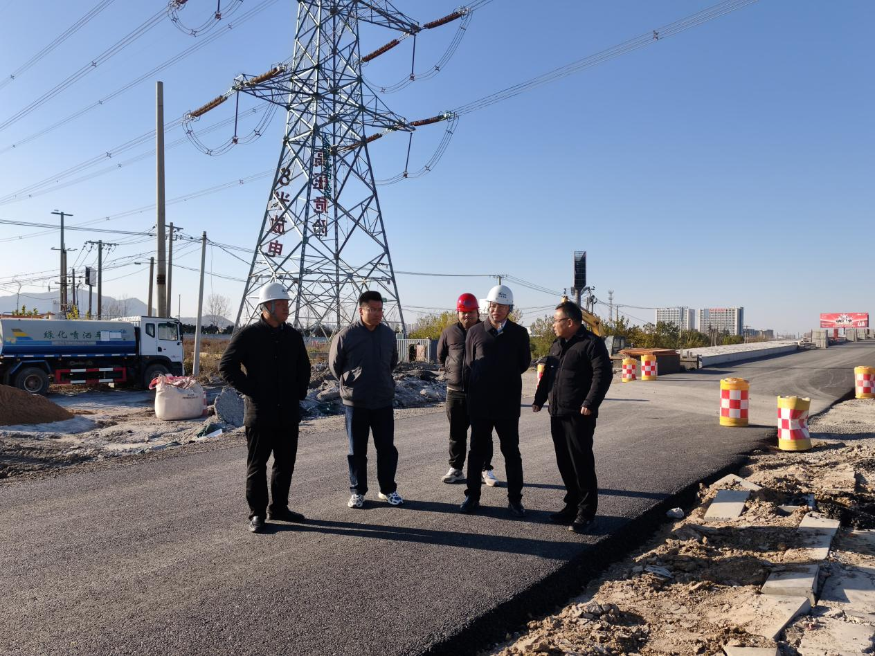 江苏海建开展重点项目现场检查活动(图1)