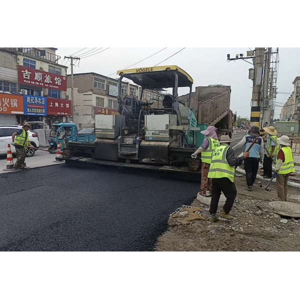 江苏海建北广场项目沈圩路完成沥青下面层铺设