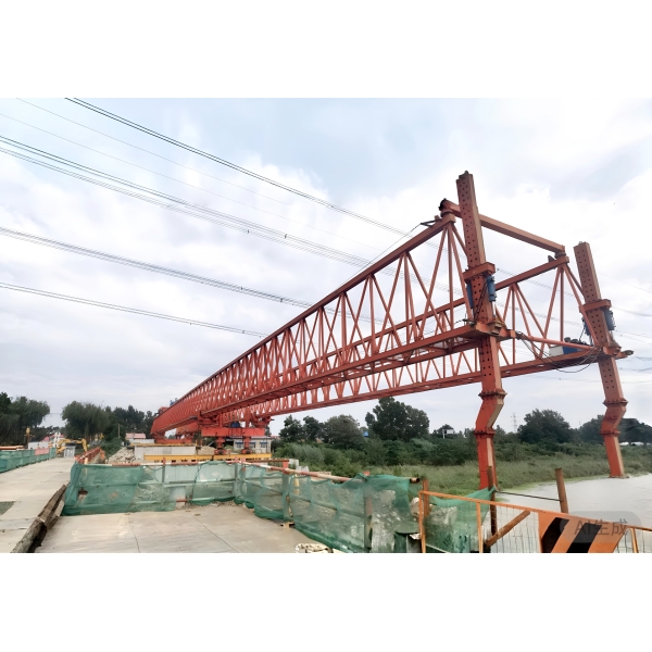 江苏海建洪门大桥拆除新建工程项目攻克超高难度架桥机组装