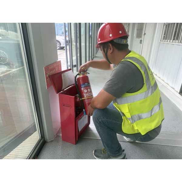 海建交建分公司双节期间开展安全专项检查