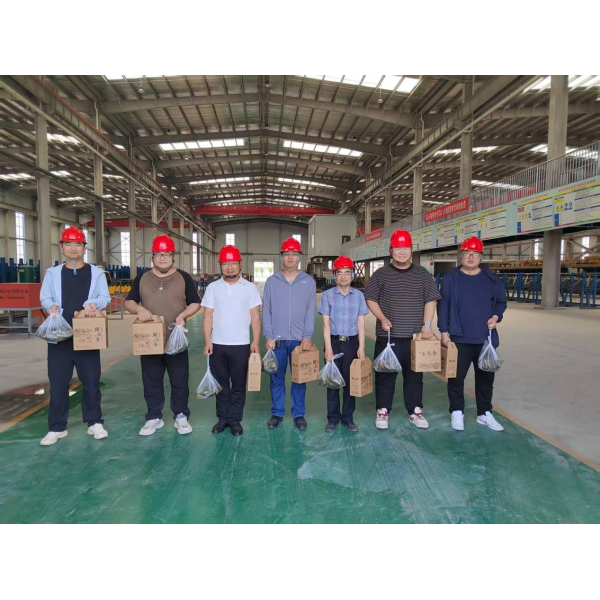 粽叶飘香暖一线 端午慰问鼓干劲——江苏海建通仁分公司领导班子赴预制梁场开展端午慰