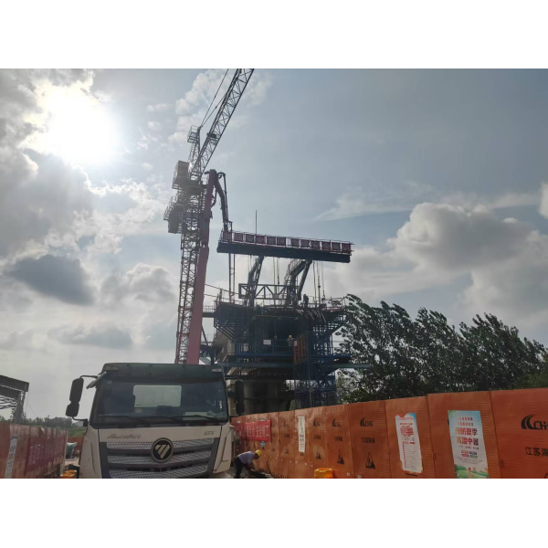 港通分公司灌南县大丰渡口撤渡建桥工程主桥13#墩2#块顺利浇筑